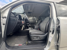 Cargar imagen en el visor de la galería, Toyota 4Runner Blindada Modelo 2023