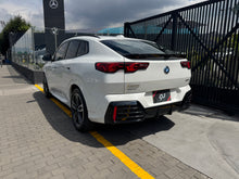 Cargar imagen en el visor de la galería, BMW iX2 XDrive30 M Modelo 2025