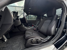 Cargar imagen en el visor de la galería, Nissan 370z Modelo 2016