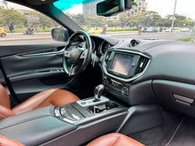 Cargar imagen en el visor de la galería, Maserati Ghibli Modelo 2015