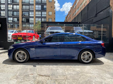 Cargar imagen en el visor de la galería, BMW 528I Modelo 2016