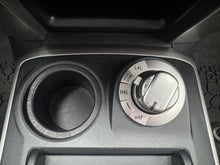 Cargar imagen en el visor de la galería, Toyota 4Runner Blindada Modelo 2023