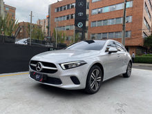 Cargar imagen en el visor de la galería, Mercedes-Benz A 200 HatchBack Modelo 2022
