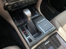 Cargar imagen en el visor de la galería, Lexus GX 460 Modelo 2022