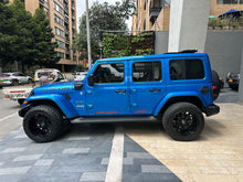 Cargar imagen en el visor de la galería, Jeep Wrangler Rubicon Sahara Modelo 2022