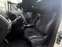 Cargar imagen en el visor de la galería, BMW iX2 XDrive30 M Modelo 2025