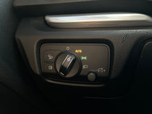 Cargar imagen en el visor de la galería, Audi A3 Sedan Modelo 2019