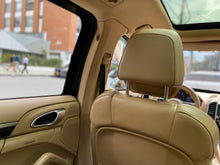 Cargar imagen en el visor de la galería, Porsche Cayenne Platinum Edition Modelo 2017