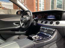 Cargar imagen en el visor de la galería, Mercedes-Benz E200 Modelo 2017
