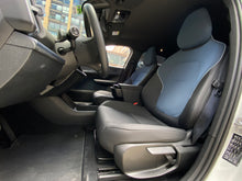 Cargar imagen en el visor de la galería, Volvo EX30 Recharge Plus Modelo 2024