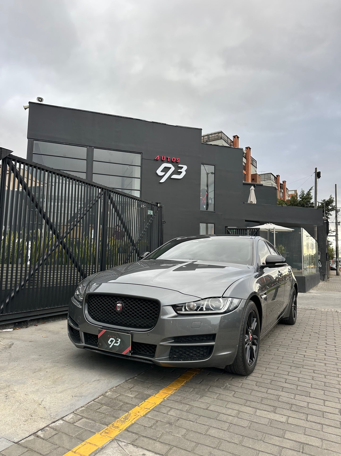 Jaguar XE Prestige Modelo 2018
