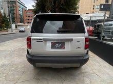 Cargar imagen en el visor de la galería, Toyota Land Cruiser Prado TXL Modelo 2025