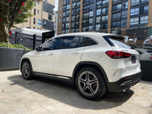 Cargar imagen en el visor de la galería, Mercedes-Benz GLA 200 Modelo 2022