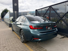 Cargar imagen en el visor de la galería, BMW 330e Modelo 2022