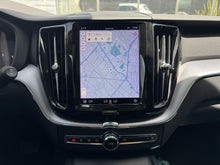 Cargar imagen en el visor de la galería, Volvo XC60 B5 Híbrida Modelo 2022