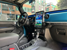 Cargar imagen en el visor de la galería, Jeep Wrangler Unlimited Modelo 2018