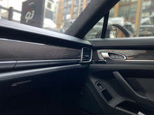 Cargar imagen en el visor de la galería, Porsche Panamera GTS Modelo 2015