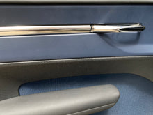 Cargar imagen en el visor de la galería, Volvo EX30 Recharge Plus Modelo 2024