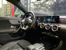 Cargar imagen en el visor de la galería, Mercedes-Benz AMG A35 4MATIC Modelo 2022