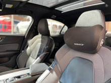Cargar imagen en el visor de la galería, Volvo S60 T5 R-Design Modelo 2021
