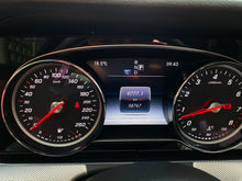 Cargar imagen en el visor de la galería, Mercedes-Benz E200 Modelo 2017