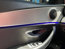 Cargar imagen en el visor de la galería, Mercedes-Benz E200 Modelo 2017