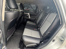 Cargar imagen en el visor de la galería, Toyota 4Runner Blindada Modelo 2023