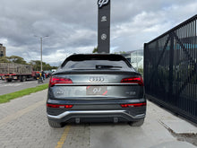 Cargar imagen en el visor de la galería, Audi Q5 Sportback Híbrida S-Line Modelo 2024