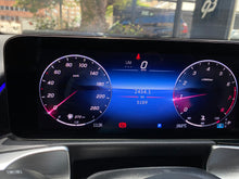 Cargar imagen en el visor de la galería, Mercedes-Benz GLB 200 Modelo 2024