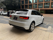 Cargar imagen en el visor de la galería, Audi A3 S-line Modelo 2015