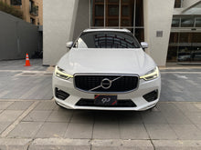 Cargar imagen en el visor de la galería, Volvo XC60 T5 R-Design Modelo 2019