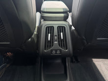 Cargar imagen en el visor de la galería, BMW iX2 XDrive30 M Modelo 2025