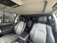 Cargar imagen en el visor de la galería, Toyota 4Runner Blindada Modelo 2023