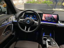 Cargar imagen en el visor de la galería, BMW IX1 xDrive30 Modelo 2025