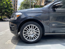 Cargar imagen en el visor de la galería, Ford Expedition Limited Modelo 2022