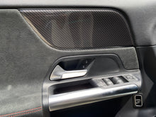 Cargar imagen en el visor de la galería, Mercedes-Benz GLA 200 Modelo 2022