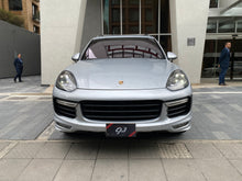 Cargar imagen en el visor de la galería, Porsche Cayenne GTS Modelo 2016