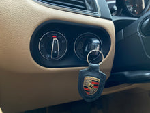Cargar imagen en el visor de la galería, Porsche Macan Modelo 2015