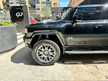 Cargar imagen en el visor de la galería, GMC Hummer EV SUV Blindada Modelo 2025