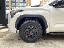 Cargar imagen en el visor de la galería, Toyota Sequoia TRD PRO Hibrida Modelo 2025
