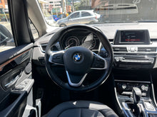 Cargar imagen en el visor de la galería, BMW 218I Active Tourer Modelo 2018
