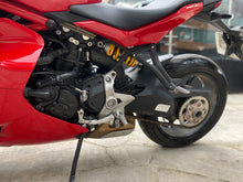 Cargar imagen en el visor de la galería, Ducati Super Sport 950 Modelo 2022