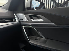 Cargar imagen en el visor de la galería, BMW iX2 XDrive30 M Modelo 2025