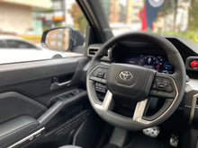 Cargar imagen en el visor de la galería, Toyota Tacoma TRD Pro Híbrida Modelo 2025