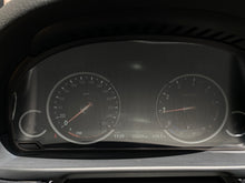 Cargar imagen en el visor de la galería, BMW 528I Modelo 2016