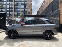 Cargar imagen en el visor de la galería, Mercedes-Benz GLE 250D 4MATIC Modelo 2017