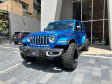 Cargar imagen en el visor de la galería, Jeep Wrangler Rubicon Sahara Modelo 2022