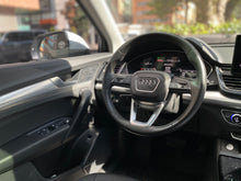 Cargar imagen en el visor de la galería, Audi Q5 45 TFSI Híbrida Modelo 2022