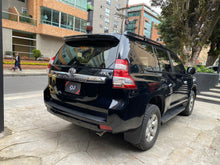 Cargar imagen en el visor de la galería, Toyota Prado TXL Modelo 2015