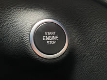 Cargar imagen en el visor de la galería, Volvo XC40 B4 Híbrido Modelo 2023